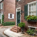 Stylish Deluxe City Flat